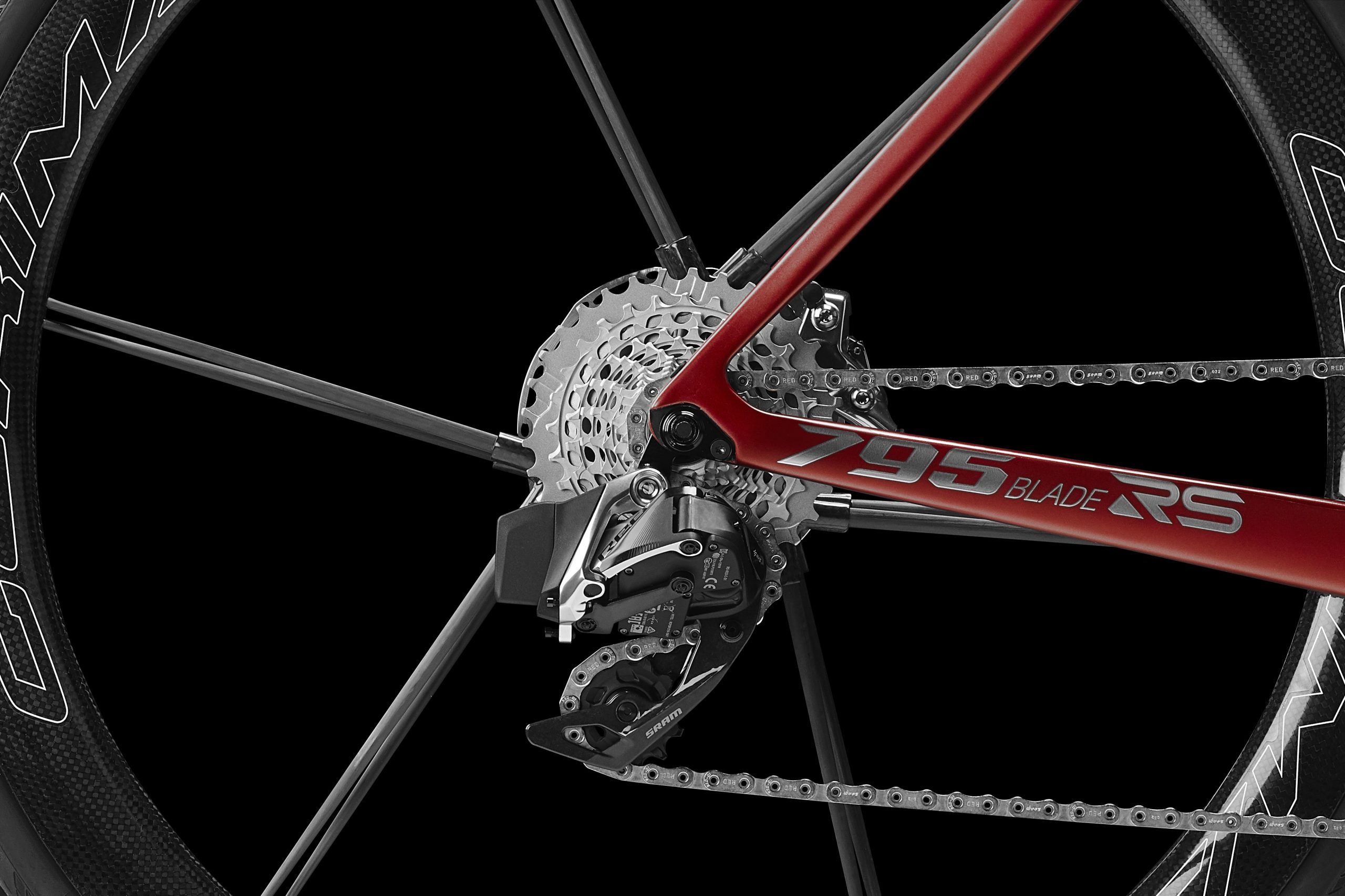 795_BLADE_RS_RED_B7