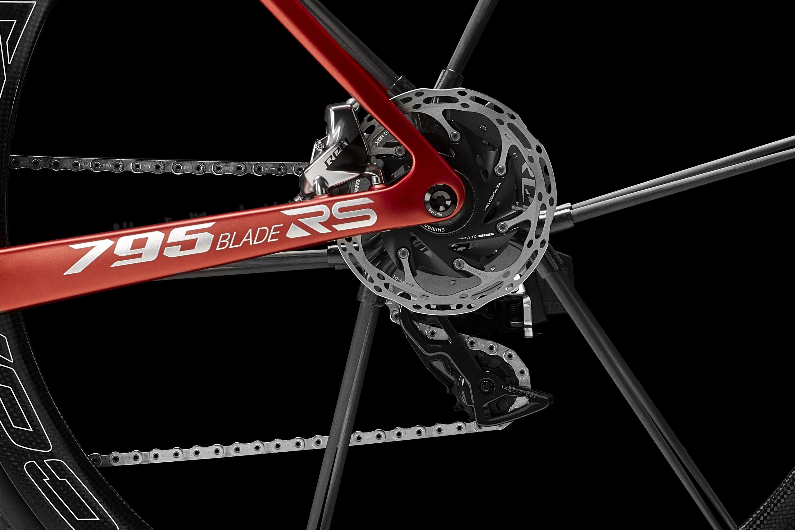 795_BLADE_RS_RED_B8